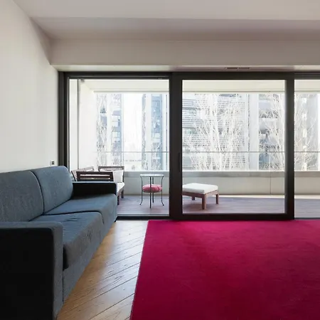 Modern With Balcony In Portello District 公寓 *